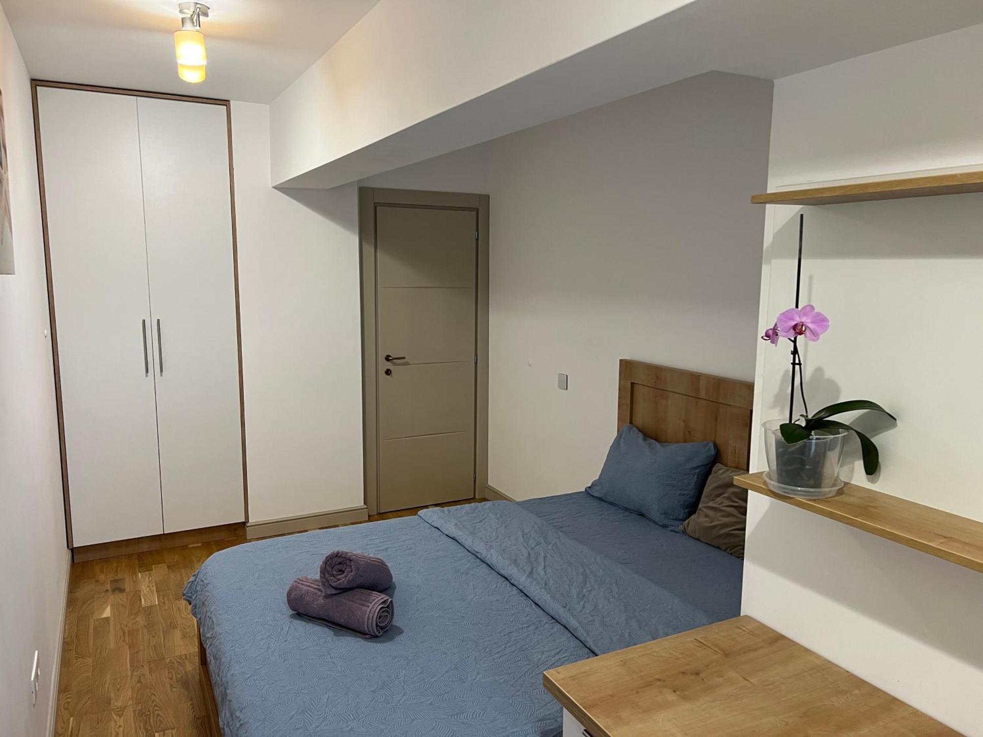 Airport Flyhub Chic Apartment Iasi Luaran gambar